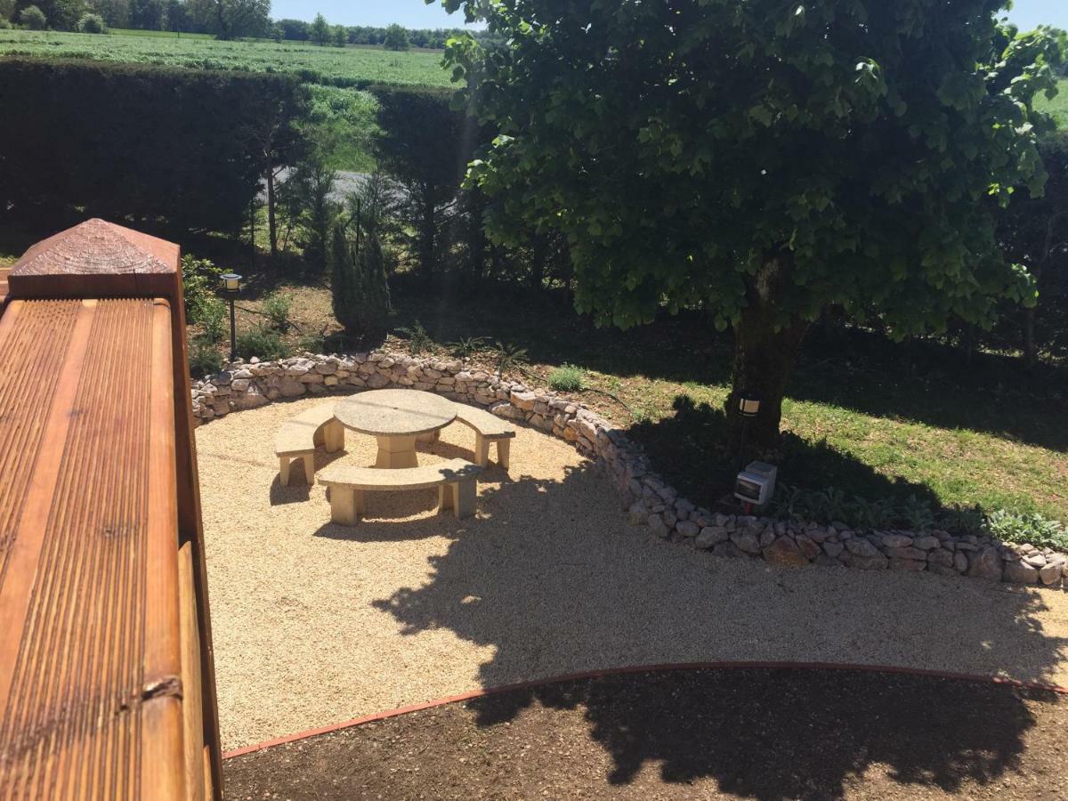 La Grange Hotel Parisot  Luaran gambar